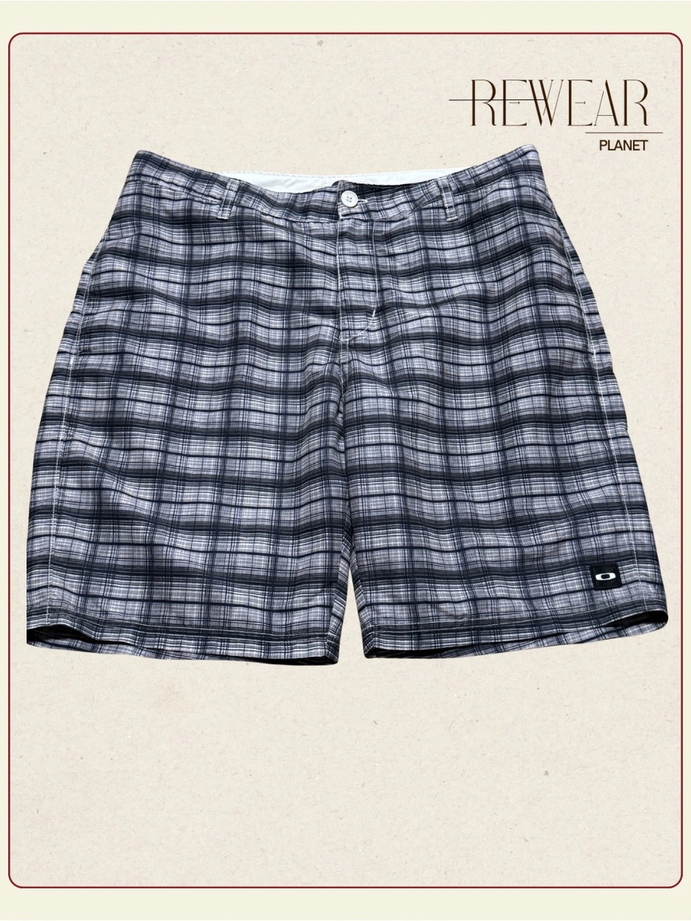 Oakley Men’s Plaid  Shorts Gray Size 34 Excellent Condition